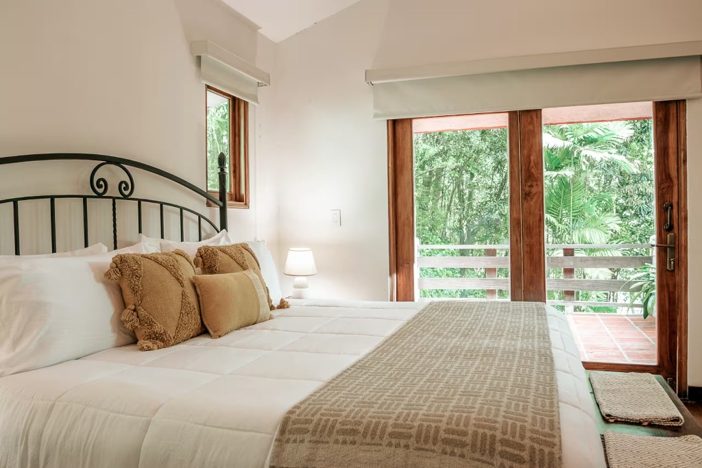Guest bedroom with balcony